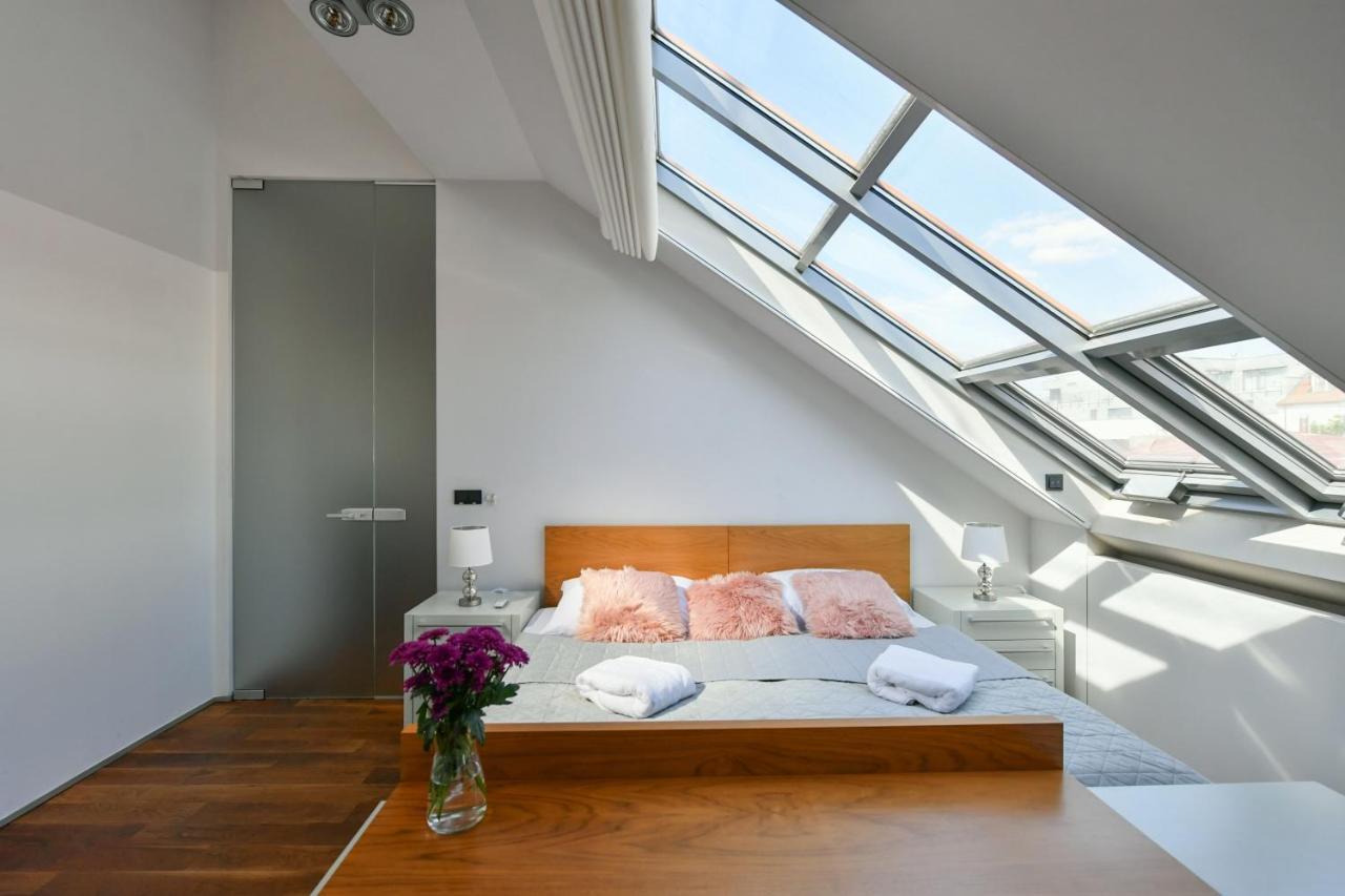 Luxury Central Penthouse With Sauna, Terrace, 250M2, 5Bdrm, 3Bthrm Prague Extérieur photo