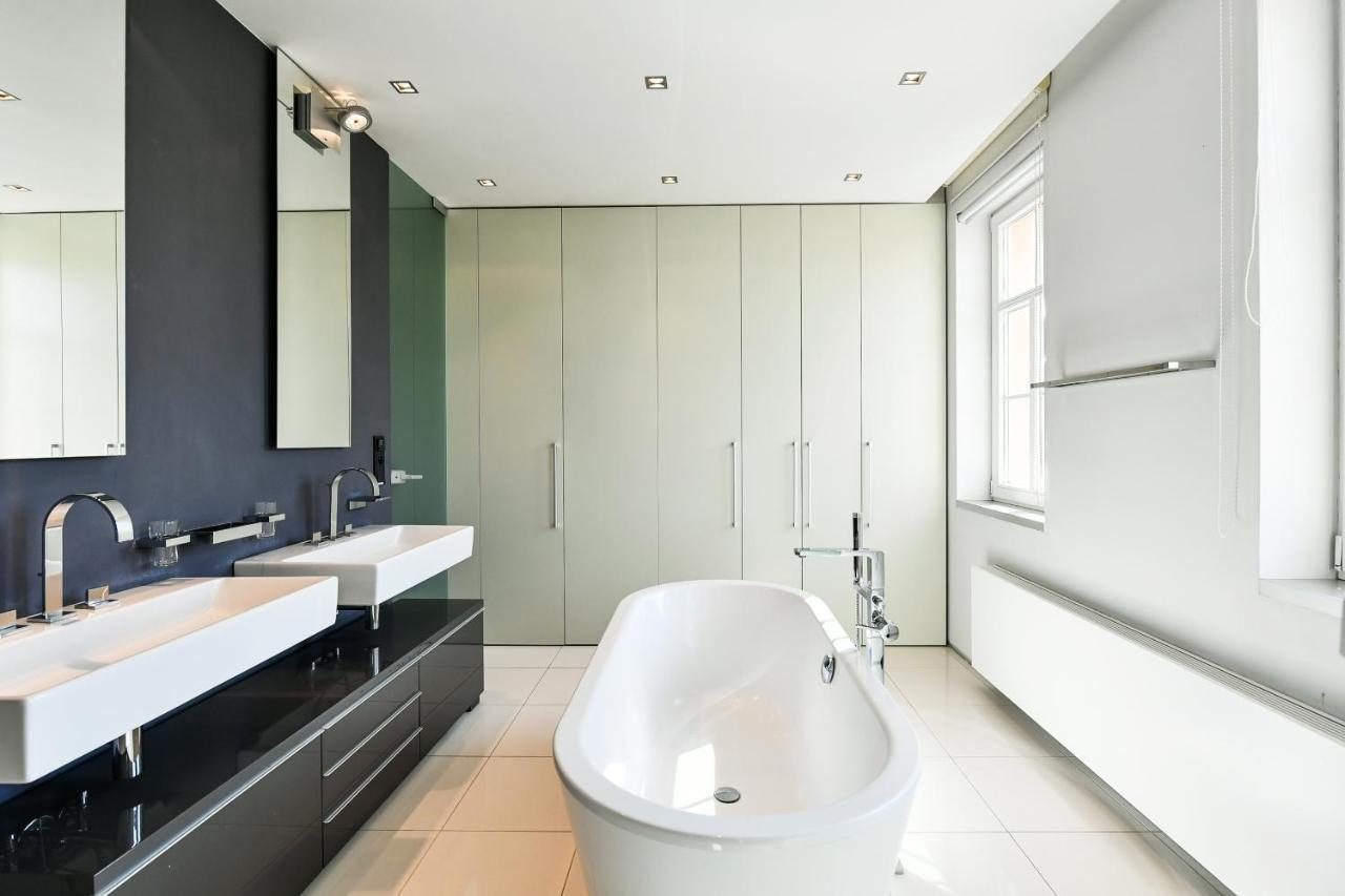 Luxury Central Penthouse With Sauna, Terrace, 250M2, 5Bdrm, 3Bthrm Prague Extérieur photo