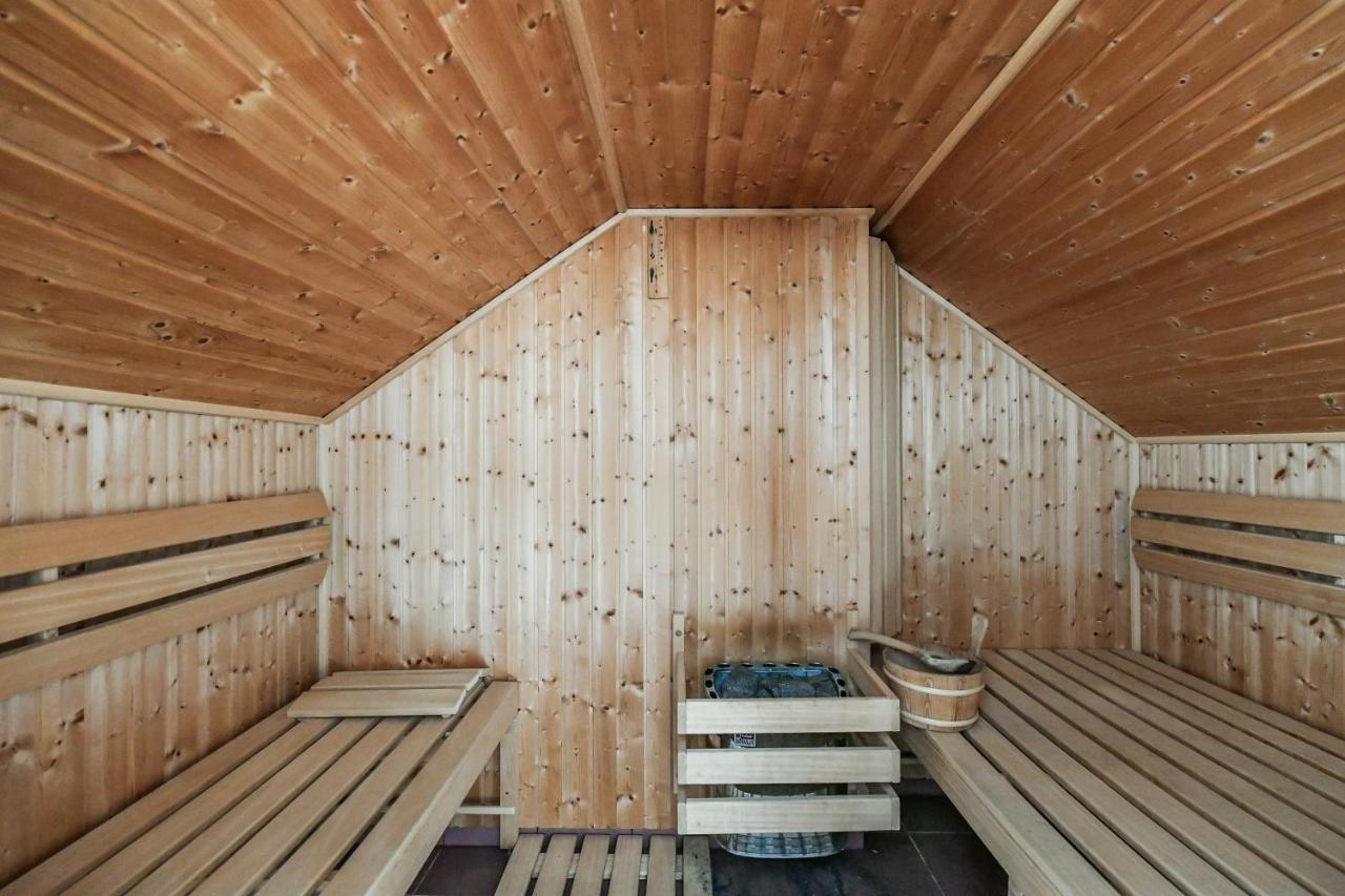 Luxury Central Penthouse With Sauna, Terrace, 250M2, 5Bdrm, 3Bthrm Prague Extérieur photo