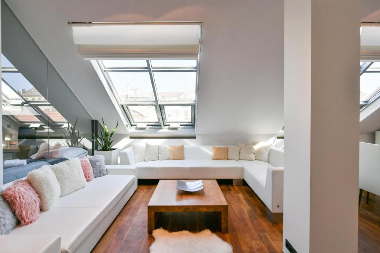 Luxury Central Penthouse With Sauna, Terrace, 250M2, 5Bdrm, 3Bthrm Prague Extérieur photo