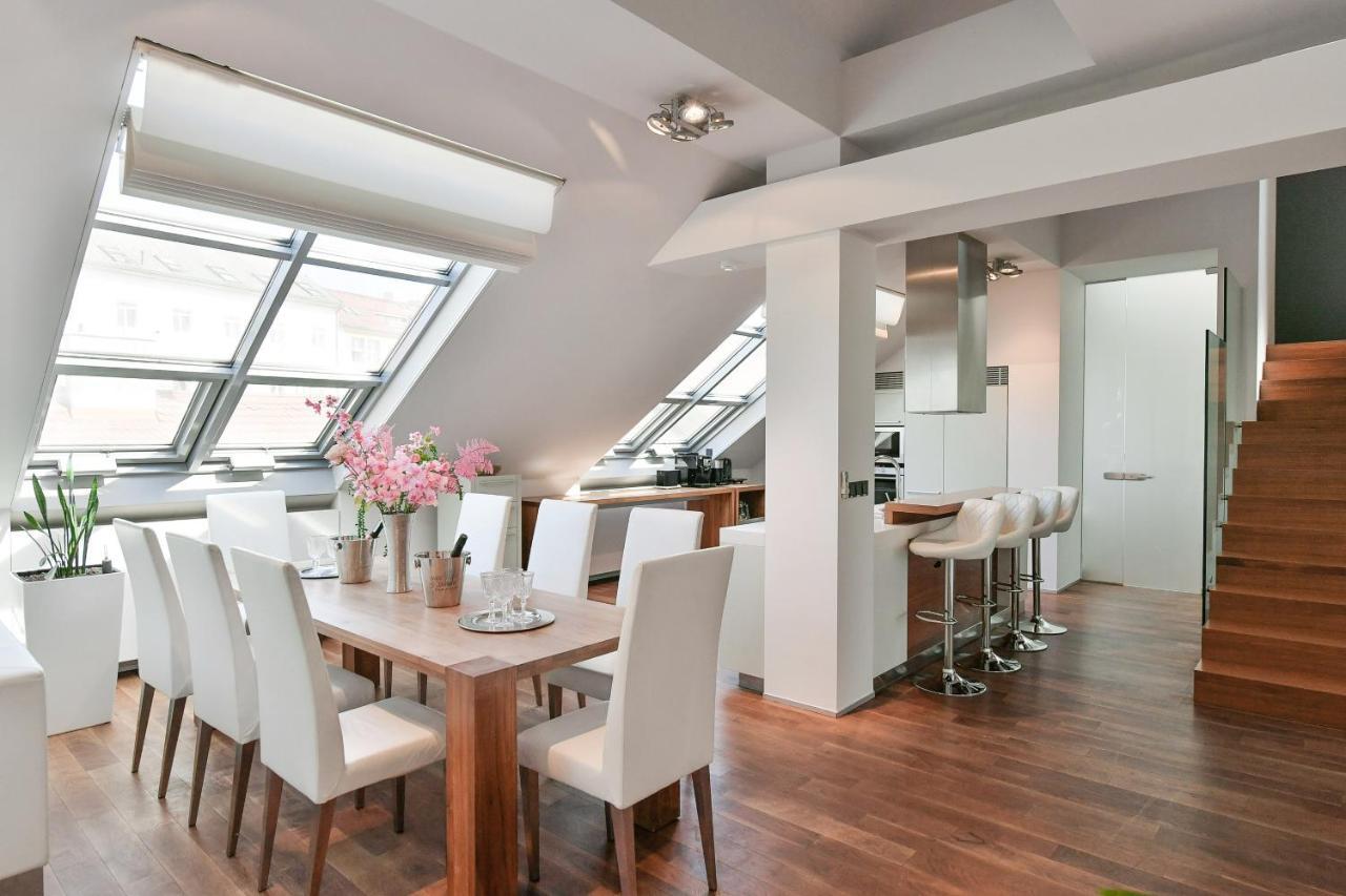 Luxury Central Penthouse With Sauna, Terrace, 250M2, 5Bdrm, 3Bthrm Prague Extérieur photo