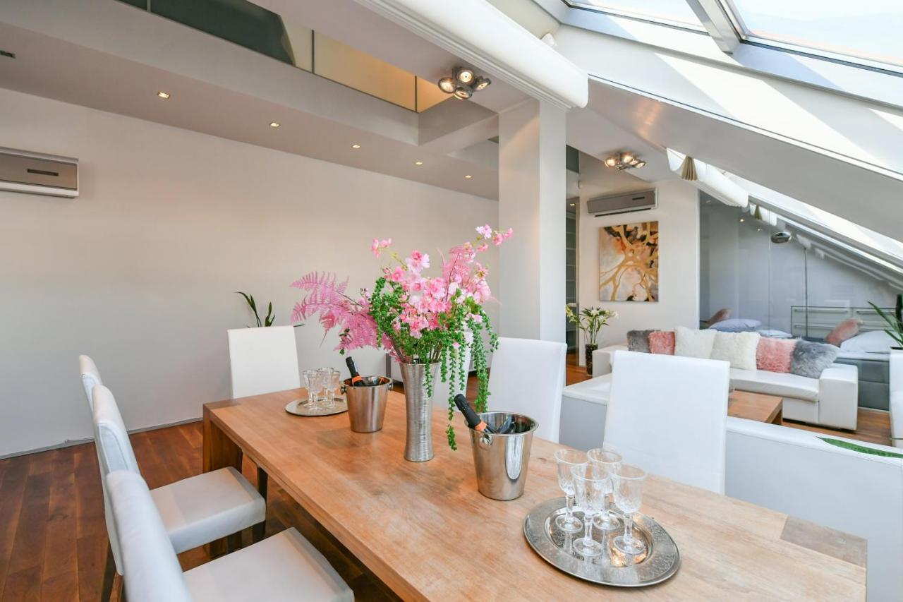 Luxury Central Penthouse With Sauna, Terrace, 250M2, 5Bdrm, 3Bthrm Prague Extérieur photo