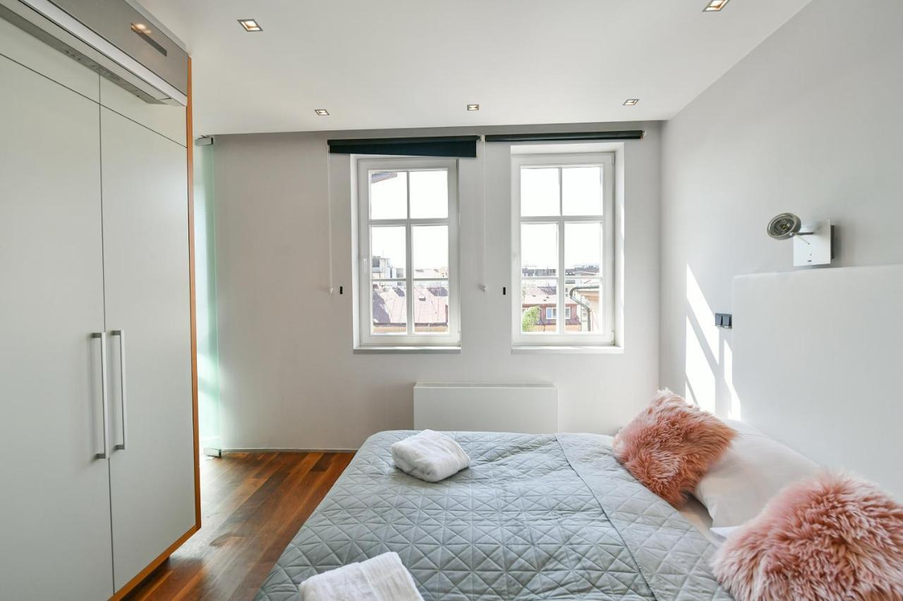 Luxury Central Penthouse With Sauna, Terrace, 250M2, 5Bdrm, 3Bthrm Prague Extérieur photo