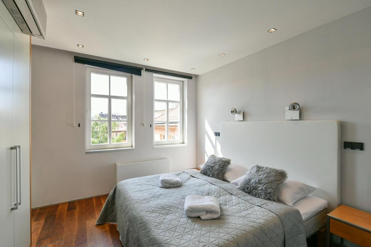 Luxury Central Penthouse With Sauna, Terrace, 250M2, 5Bdrm, 3Bthrm Prague Extérieur photo