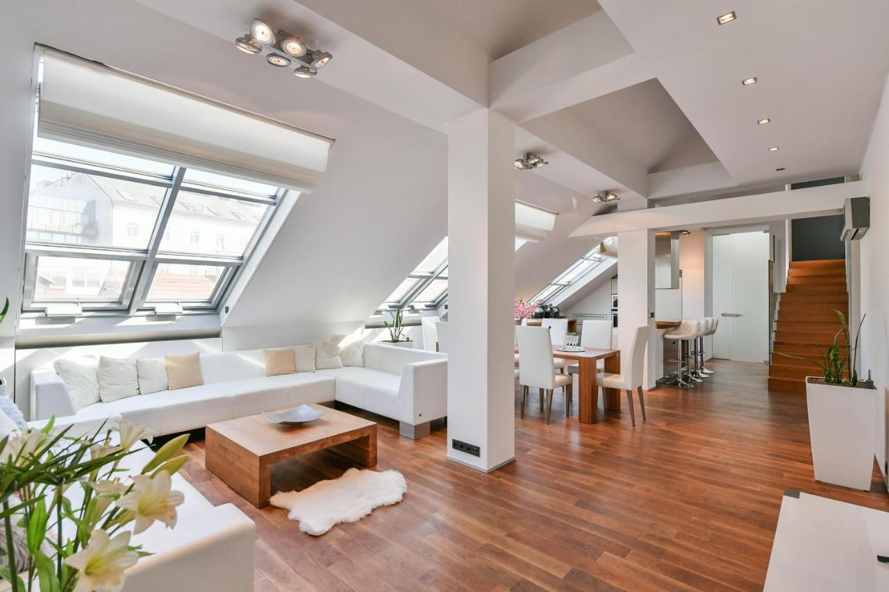 Luxury Central Penthouse With Sauna, Terrace, 250M2, 5Bdrm, 3Bthrm Prague Extérieur photo