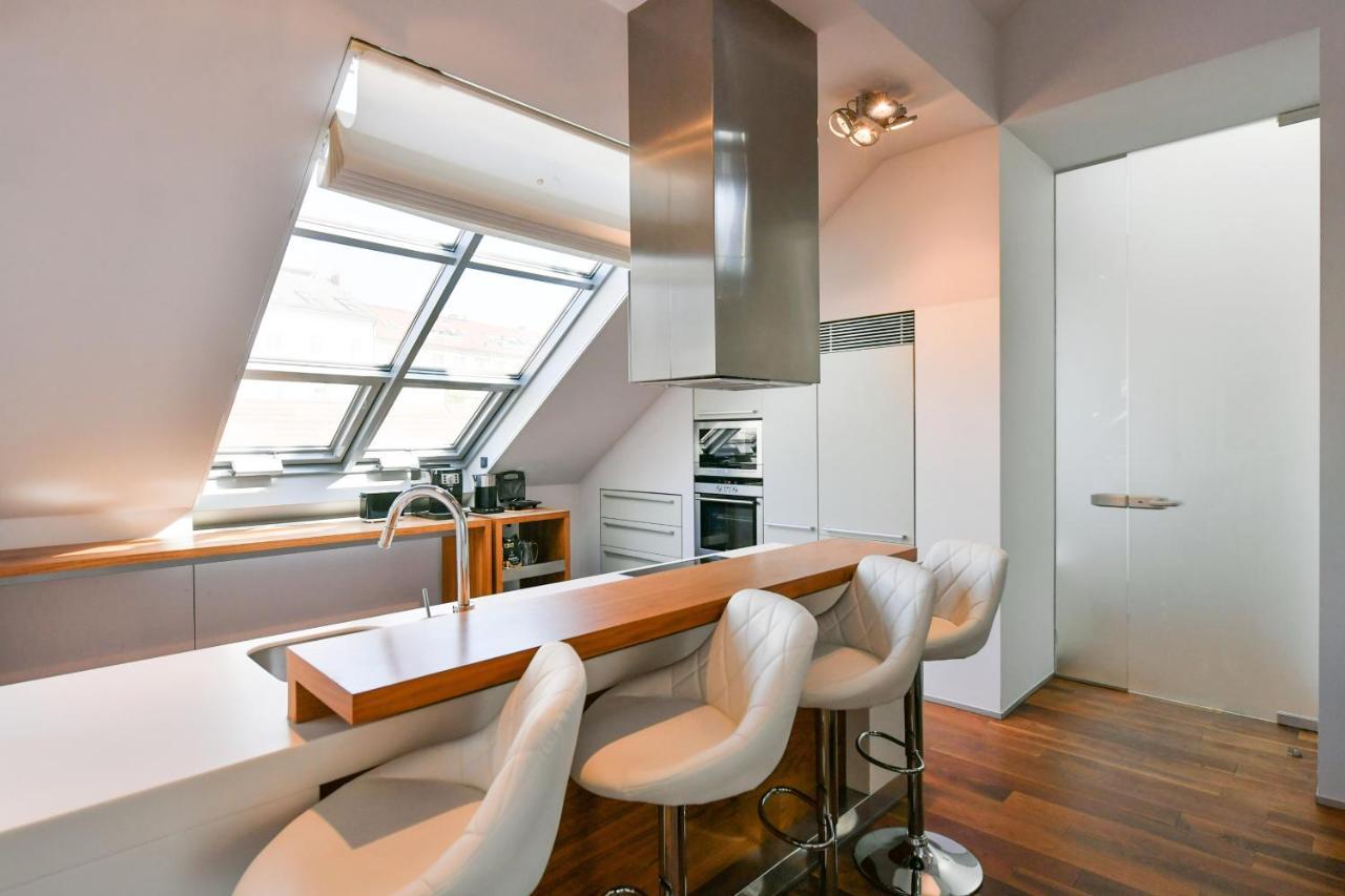 Luxury Central Penthouse With Sauna, Terrace, 250M2, 5Bdrm, 3Bthrm Prague Extérieur photo