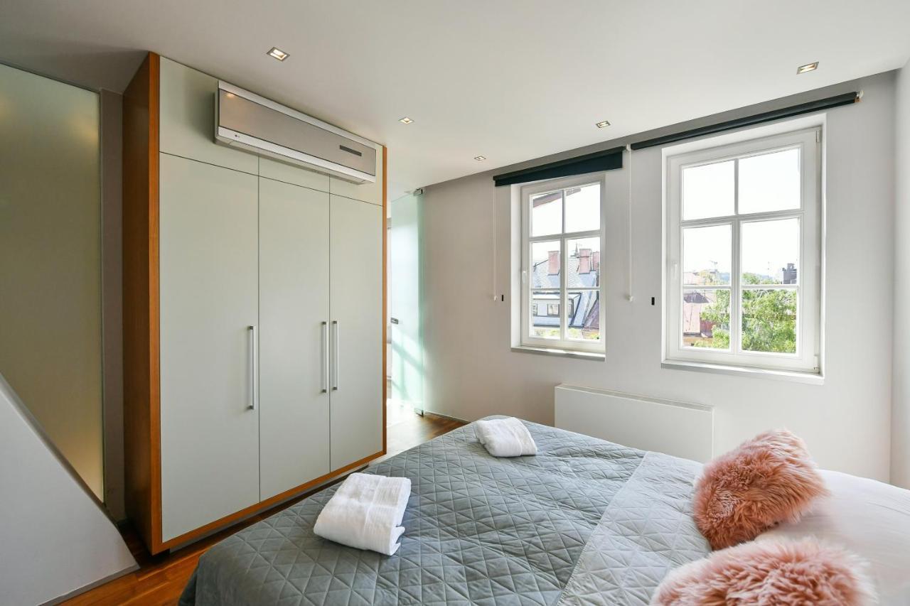 Luxury Central Penthouse With Sauna, Terrace, 250M2, 5Bdrm, 3Bthrm Prague Extérieur photo