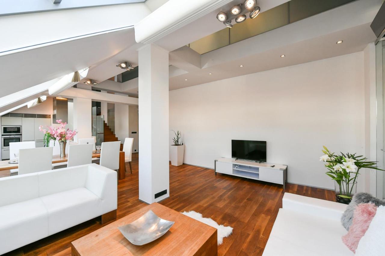 Luxury Central Penthouse With Sauna, Terrace, 250M2, 5Bdrm, 3Bthrm Prague Extérieur photo