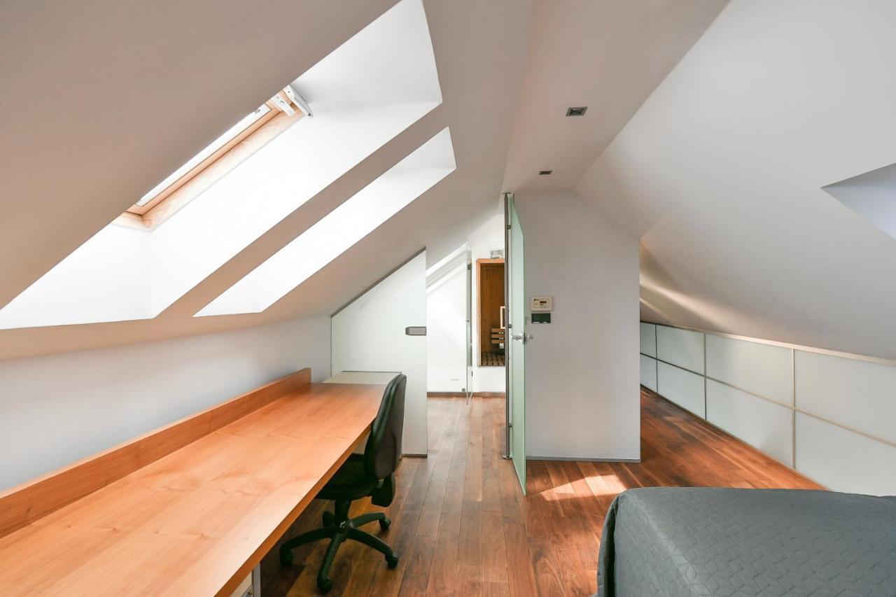 Luxury Central Penthouse With Sauna, Terrace, 250M2, 5Bdrm, 3Bthrm Prague Extérieur photo